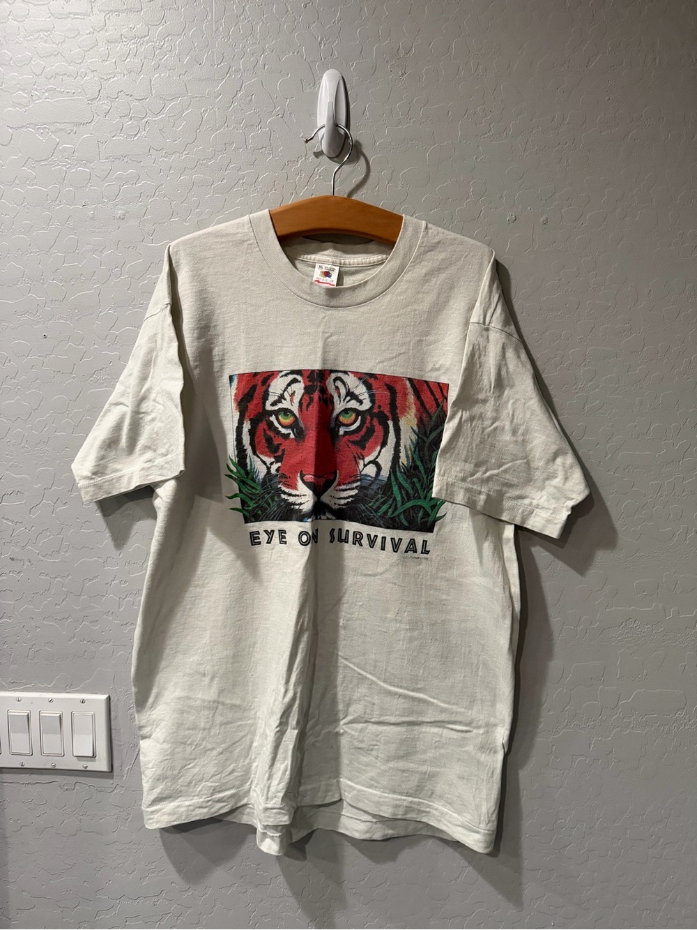 Vintage FOTL Eye Of Survival Tiger Eyes SS Shirt Large Bin 1